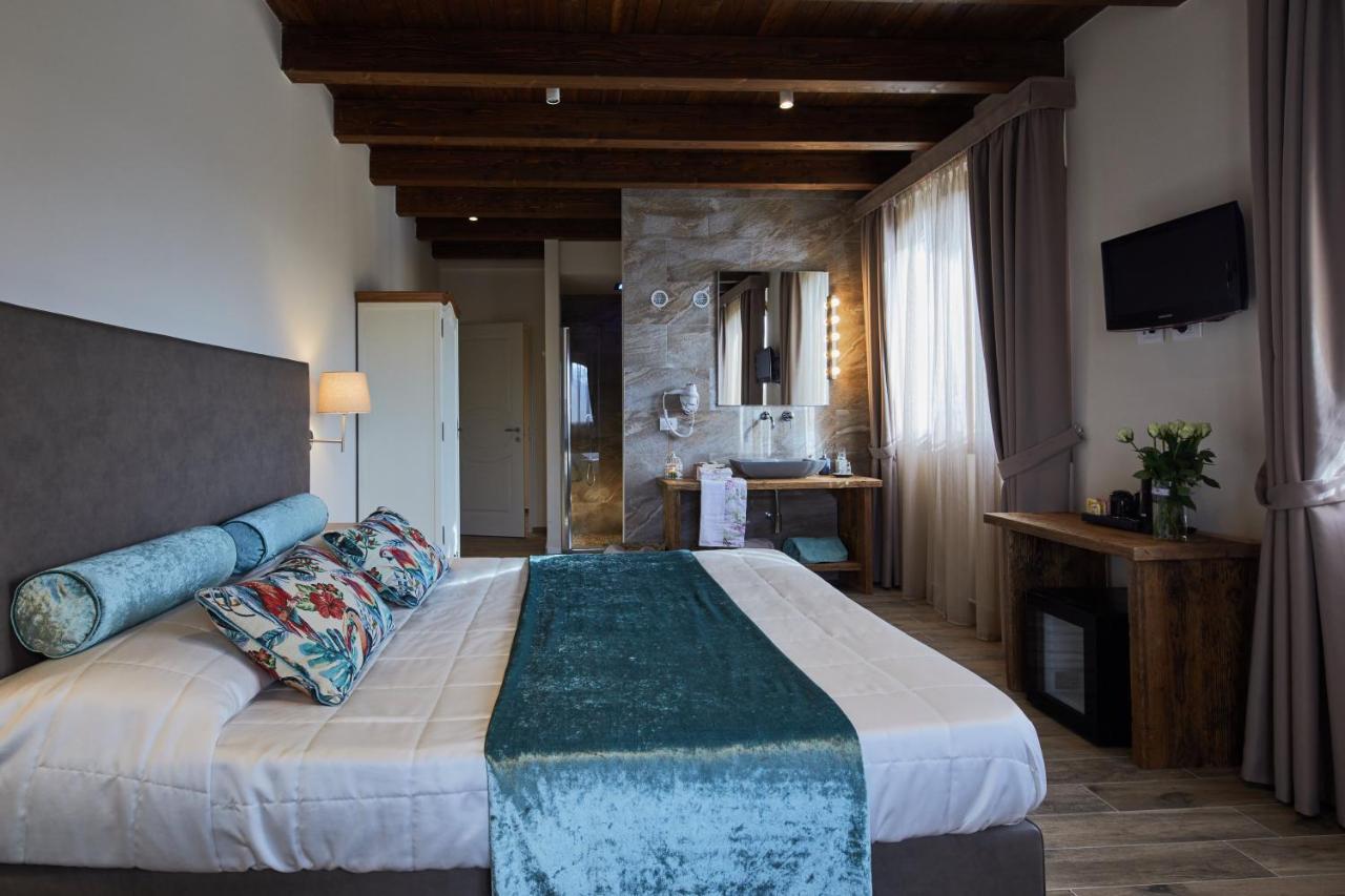 Il Castelluccio Country Resort Restaurant & Spa 巴贝里诺·迪·穆杰罗 外观 照片