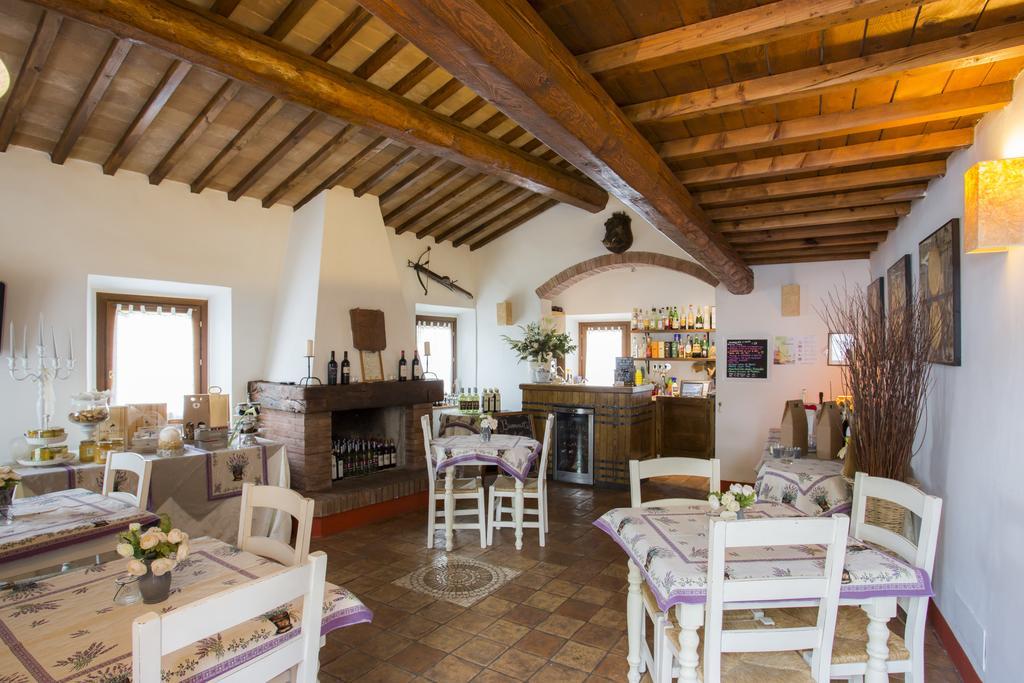 Il Castelluccio Country Resort Restaurant & Spa 巴贝里诺·迪·穆杰罗 外观 照片