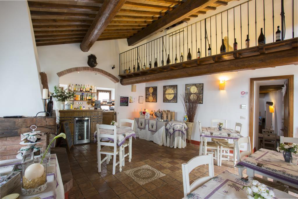 Il Castelluccio Country Resort Restaurant & Spa 巴贝里诺·迪·穆杰罗 外观 照片