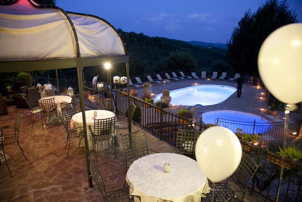 Il Castelluccio Country Resort Restaurant & Spa 巴贝里诺·迪·穆杰罗 外观 照片