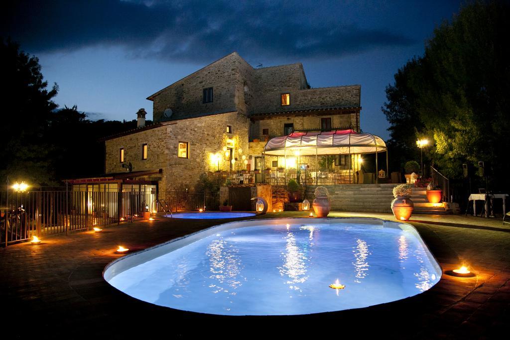 Il Castelluccio Country Resort Restaurant & Spa 巴贝里诺·迪·穆杰罗 外观 照片