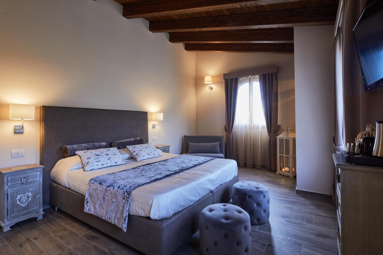 Il Castelluccio Country Resort Restaurant & Spa 巴贝里诺·迪·穆杰罗 外观 照片